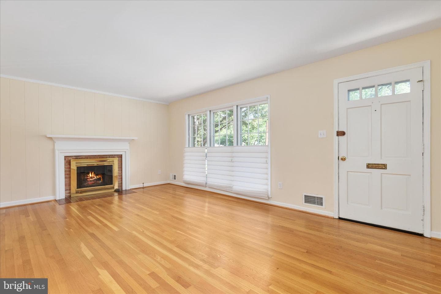 2406 Claremont Drive photo 5