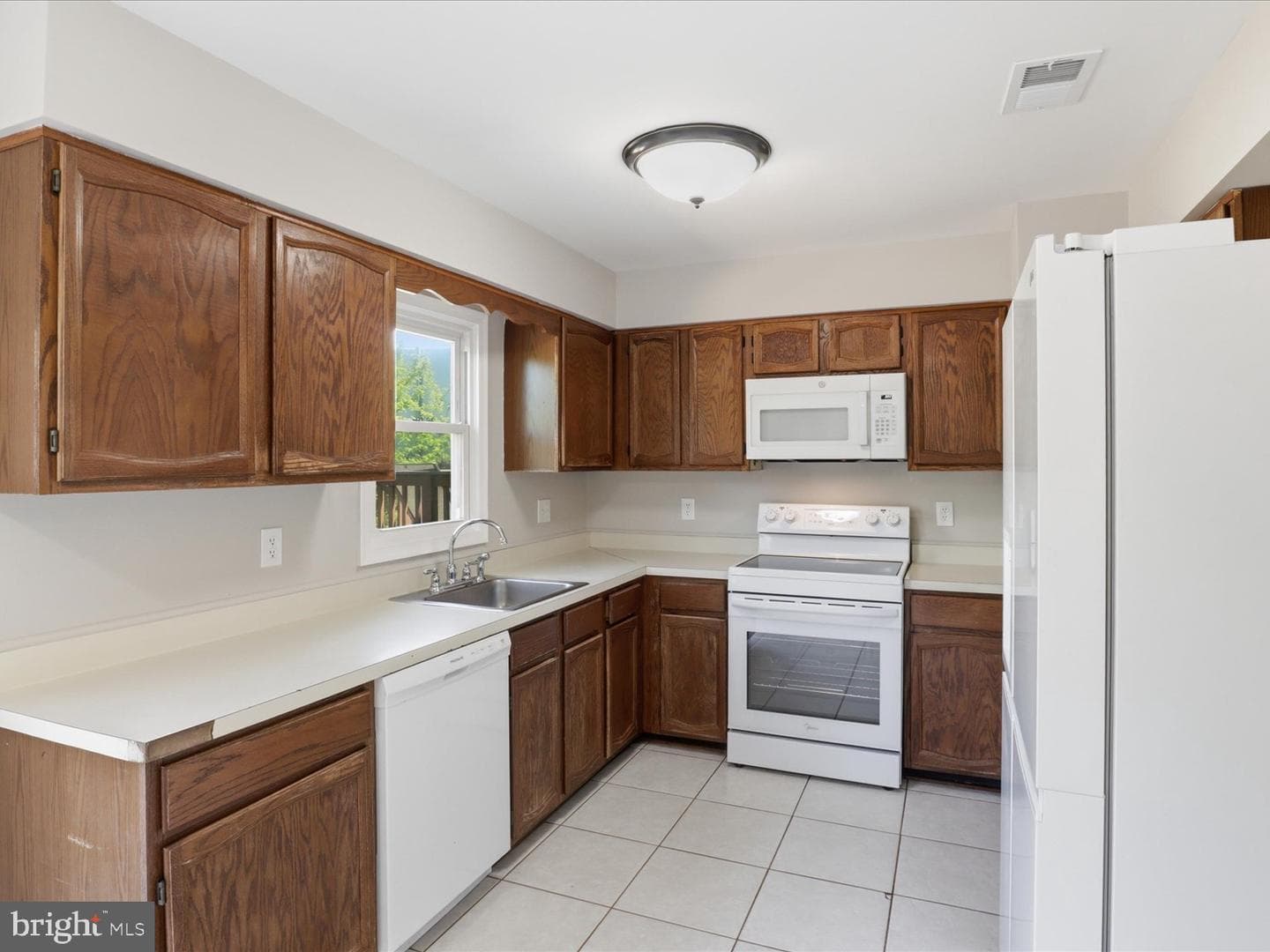 14219 Heritage Crossing Lane photo 12