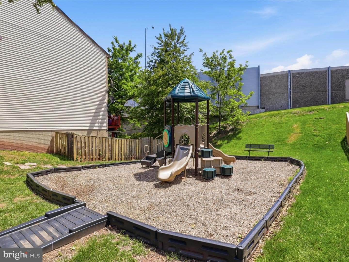 14219 Heritage Crossing Lane photo 34