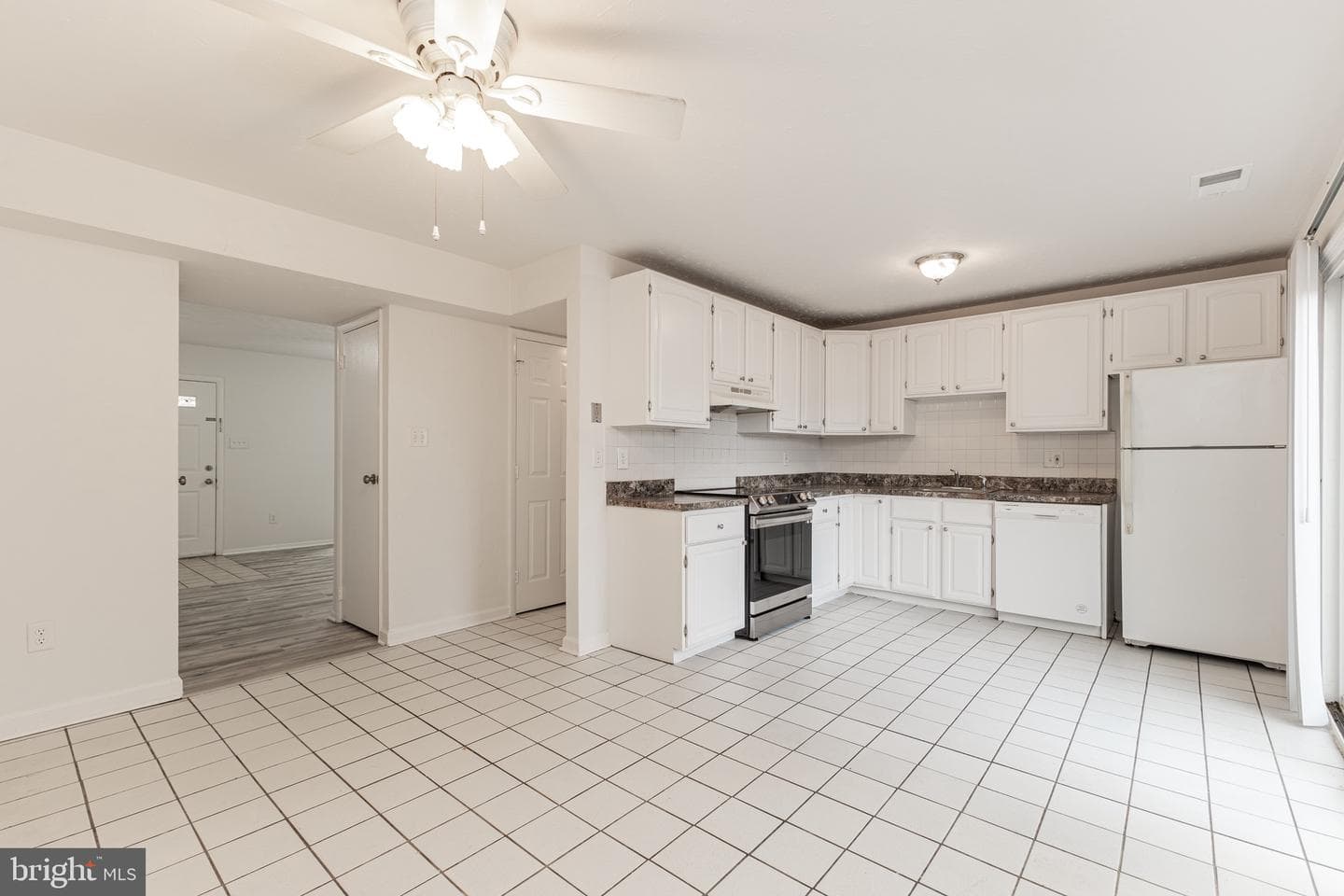 1183 Autumnhaze Court photo 7
