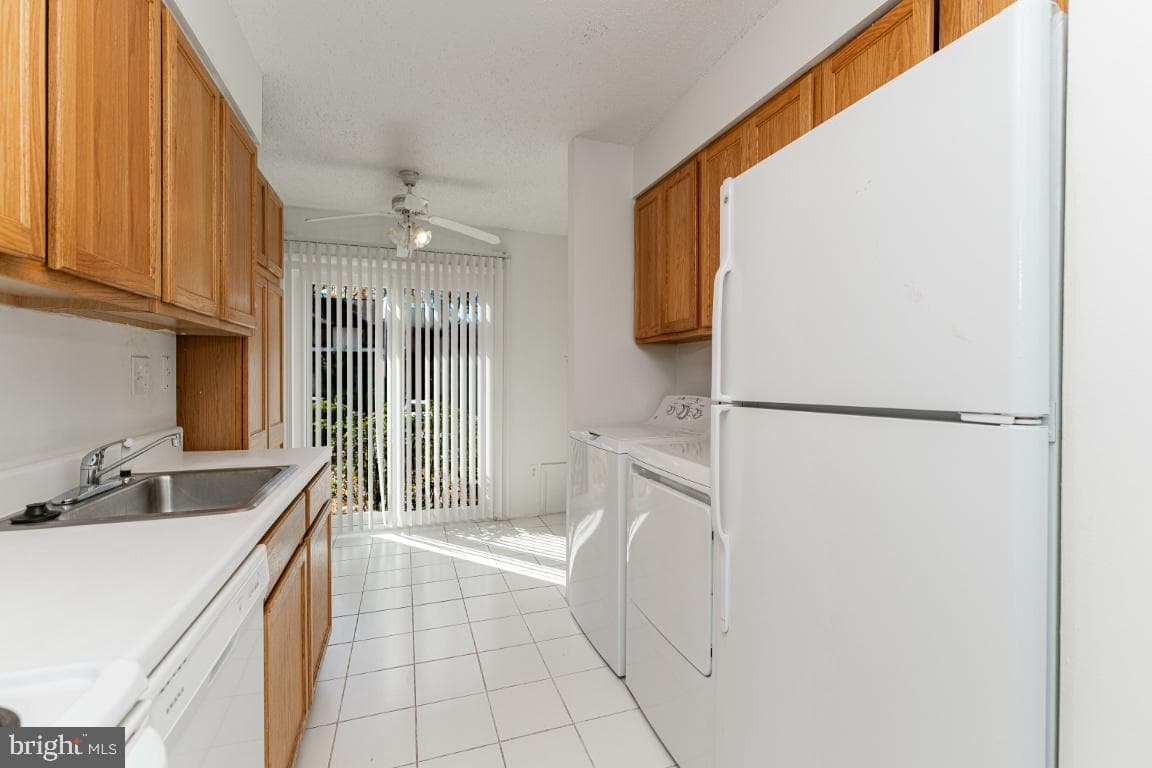 12174 Sanibel Court photo 11