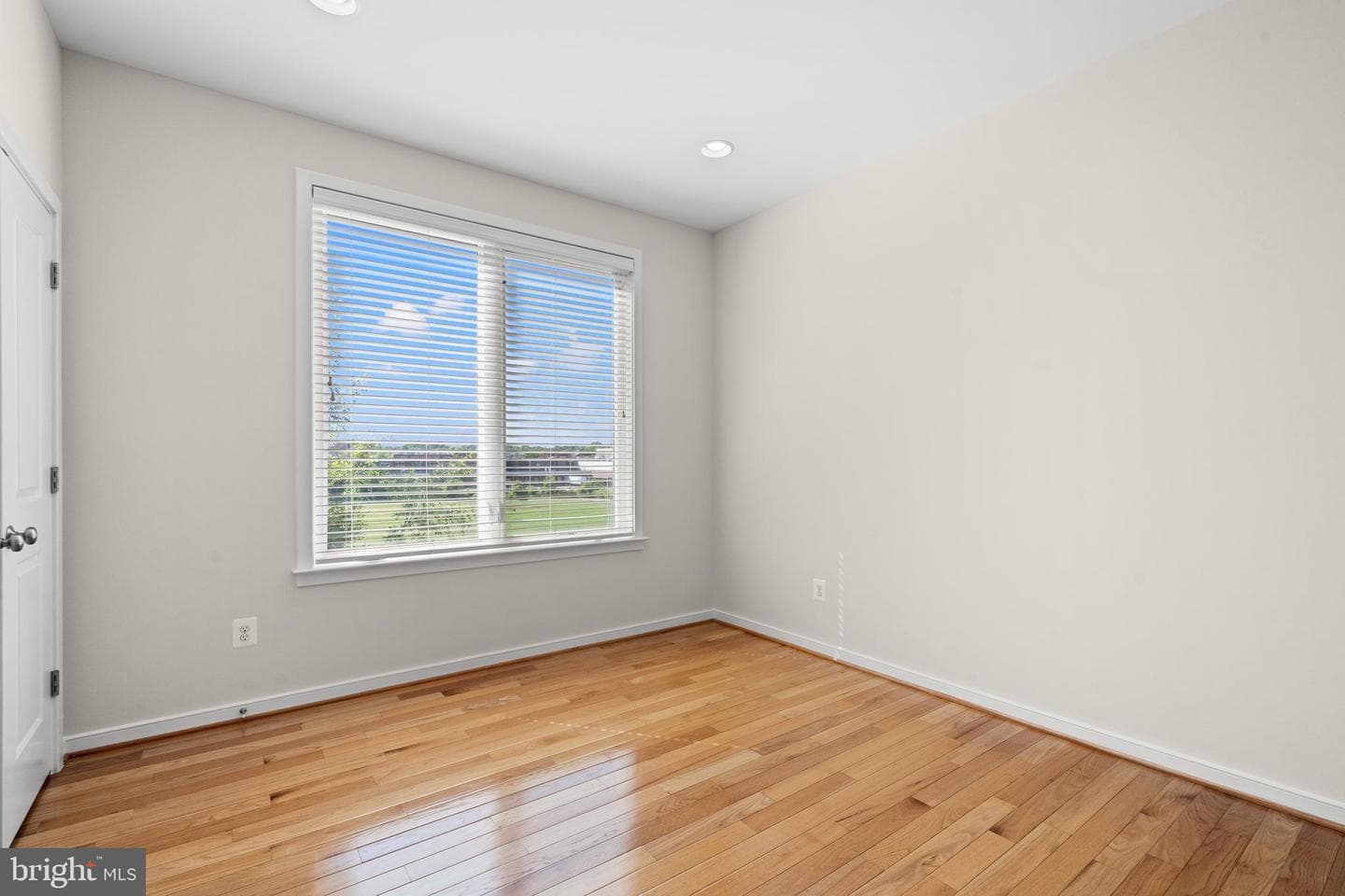 3012 District Avenue photo 28