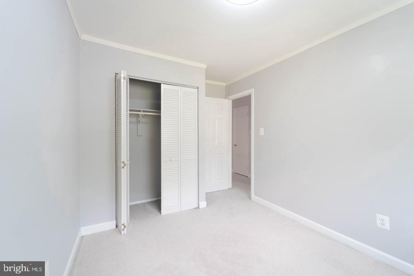 2221 Southgate Square photo 24