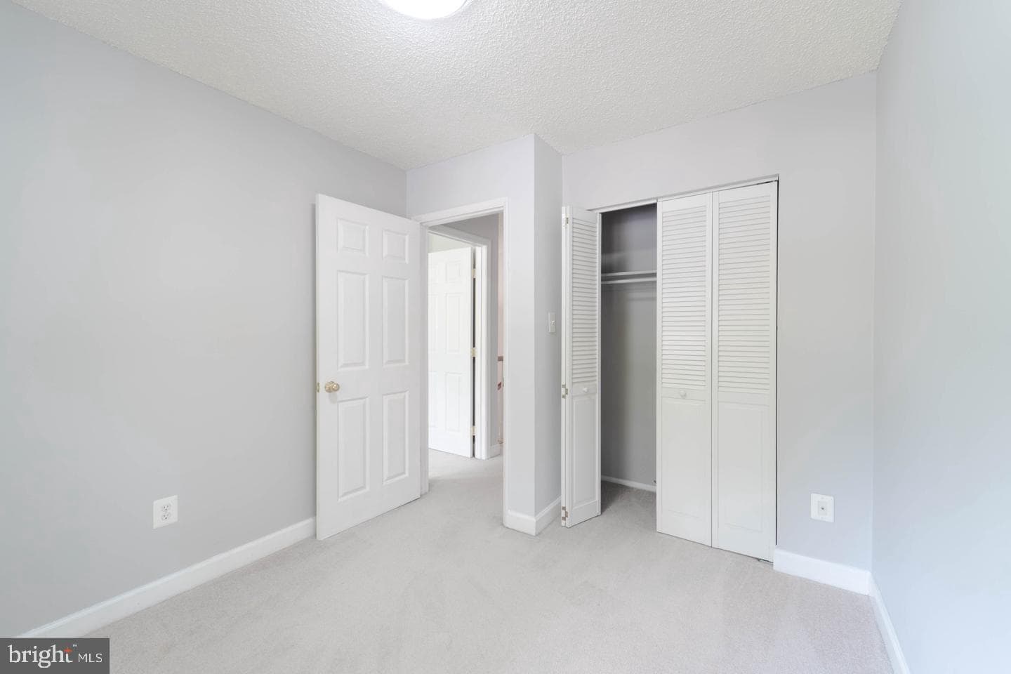 2221 Southgate Square photo 27