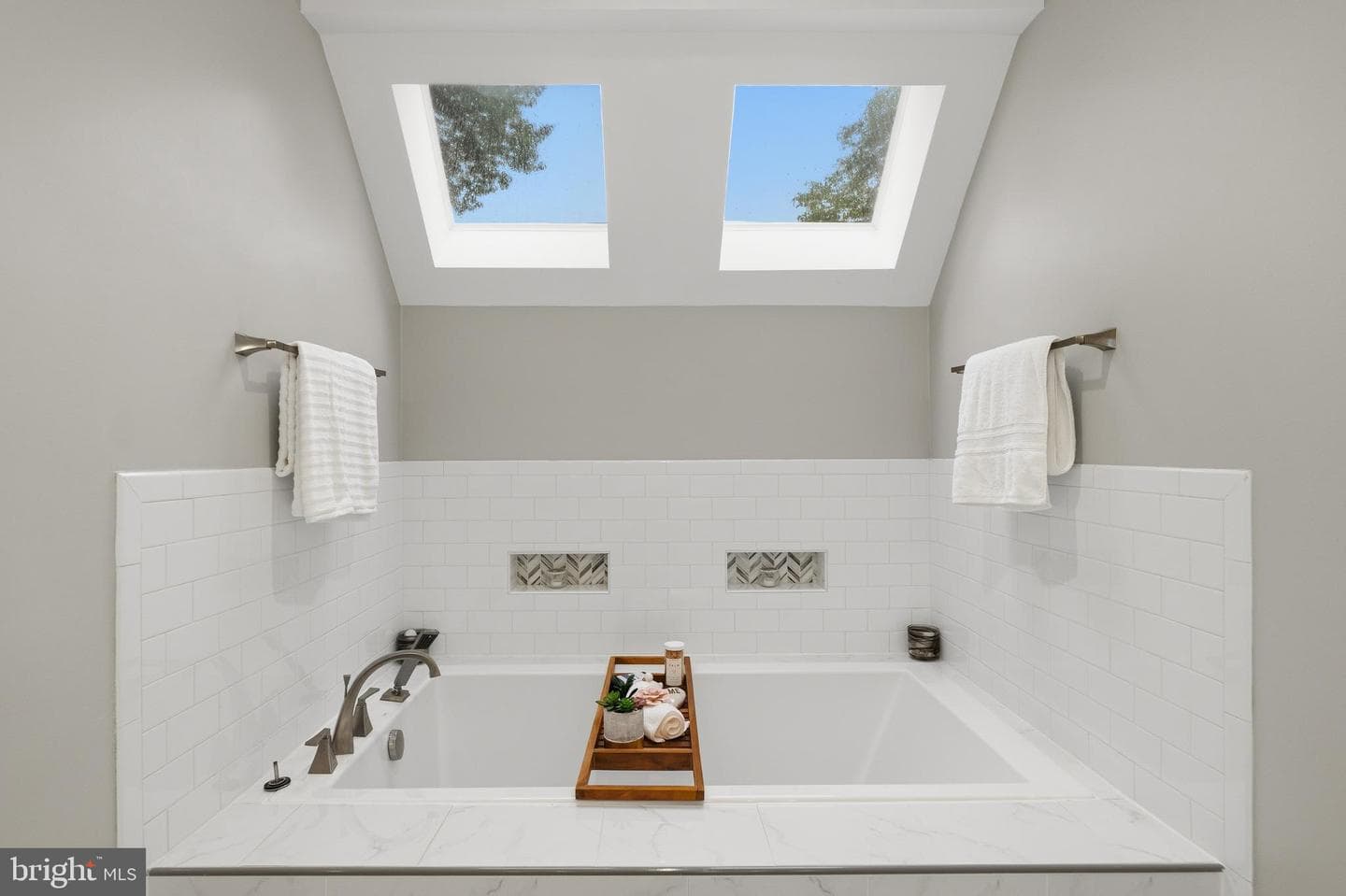 7905 Belleflower Drive photo 26