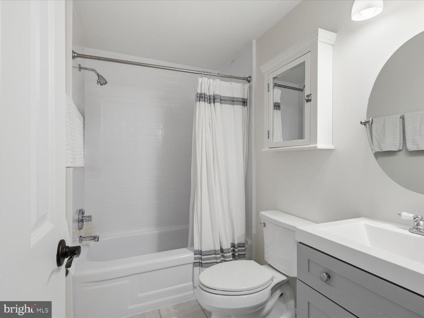 1537 Sadlers Wells Drive photo 33