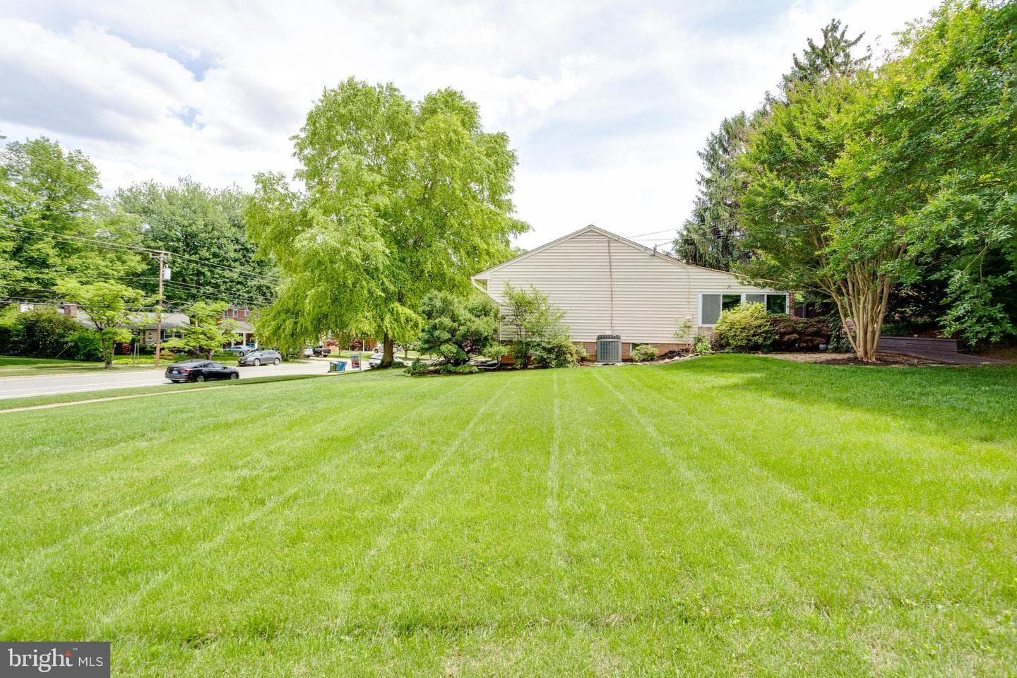 5300 Queensberry Avenue photo 46
