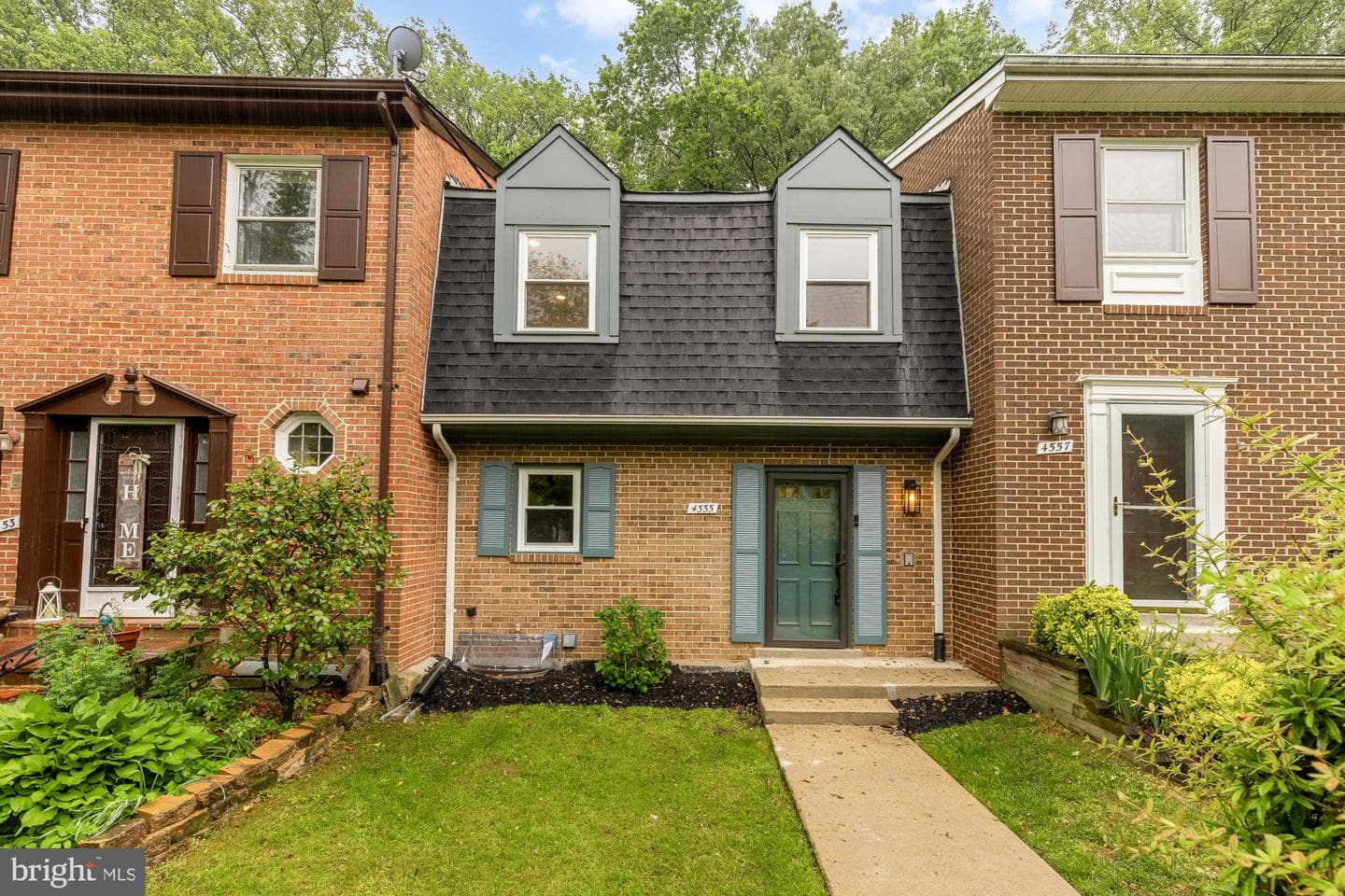 4555 Metro Court photo 2