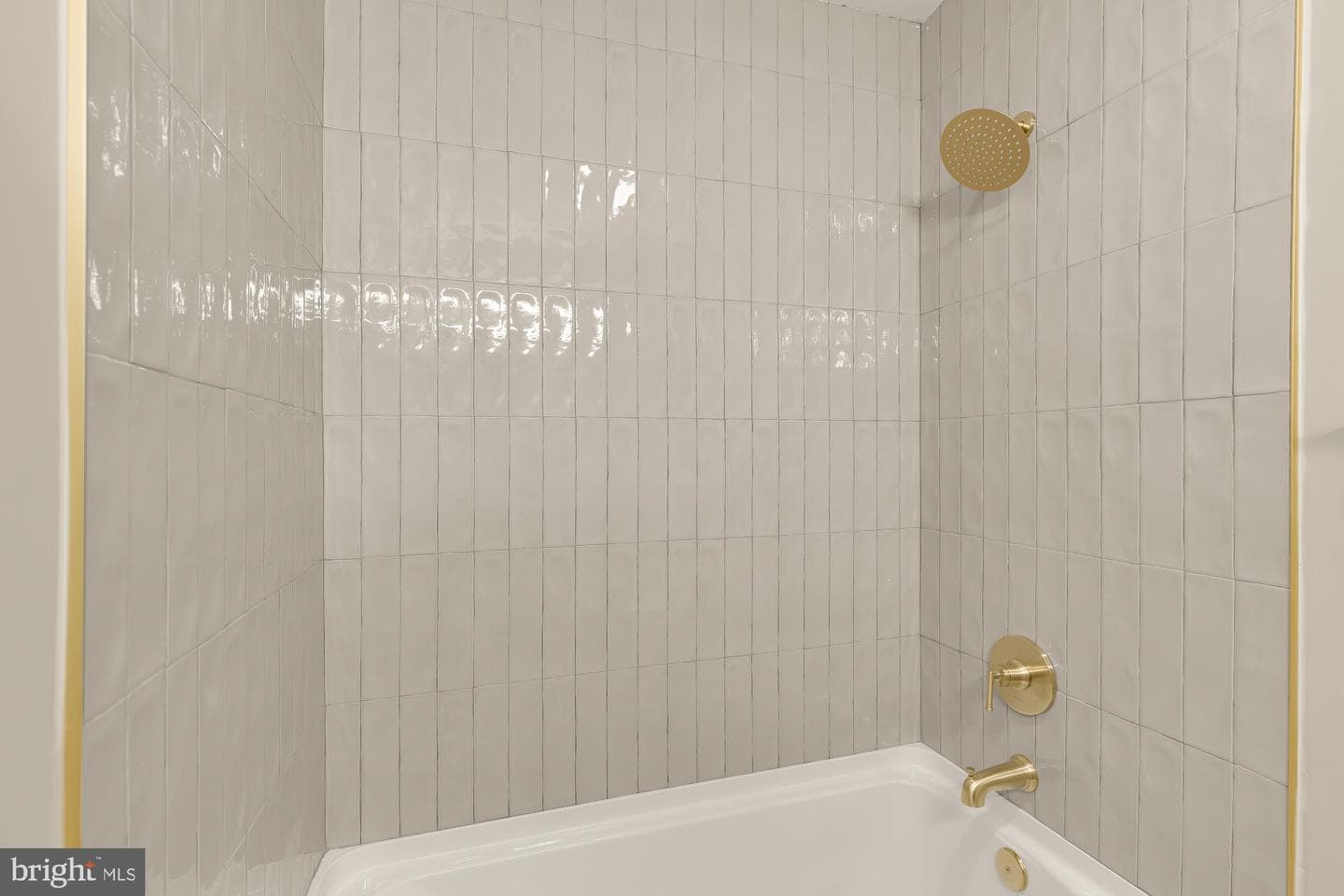 4555 Metro Court photo 31