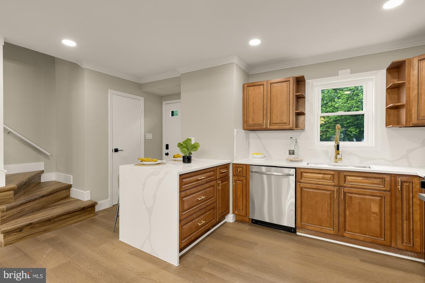 4555 Metro Court photo 8