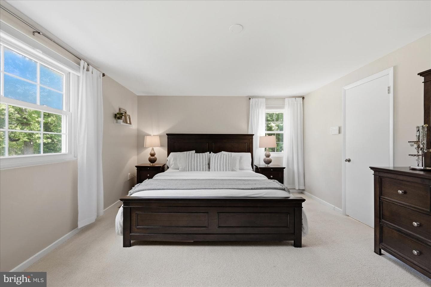 8112 Revatom Court photo 12