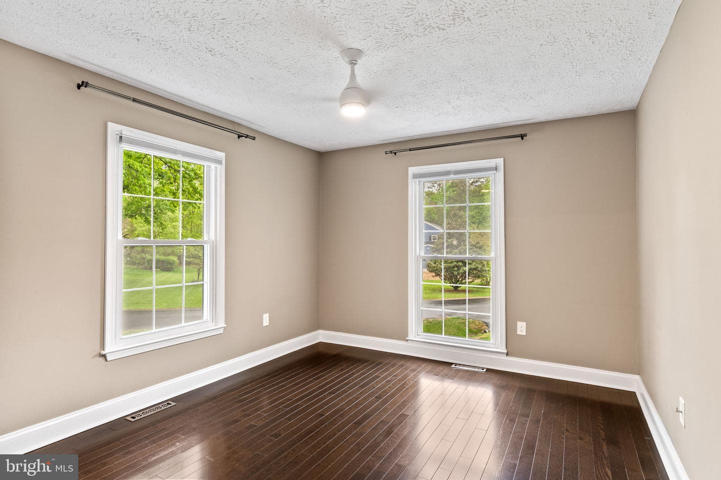 1901 Buckthorn Lane photo 25