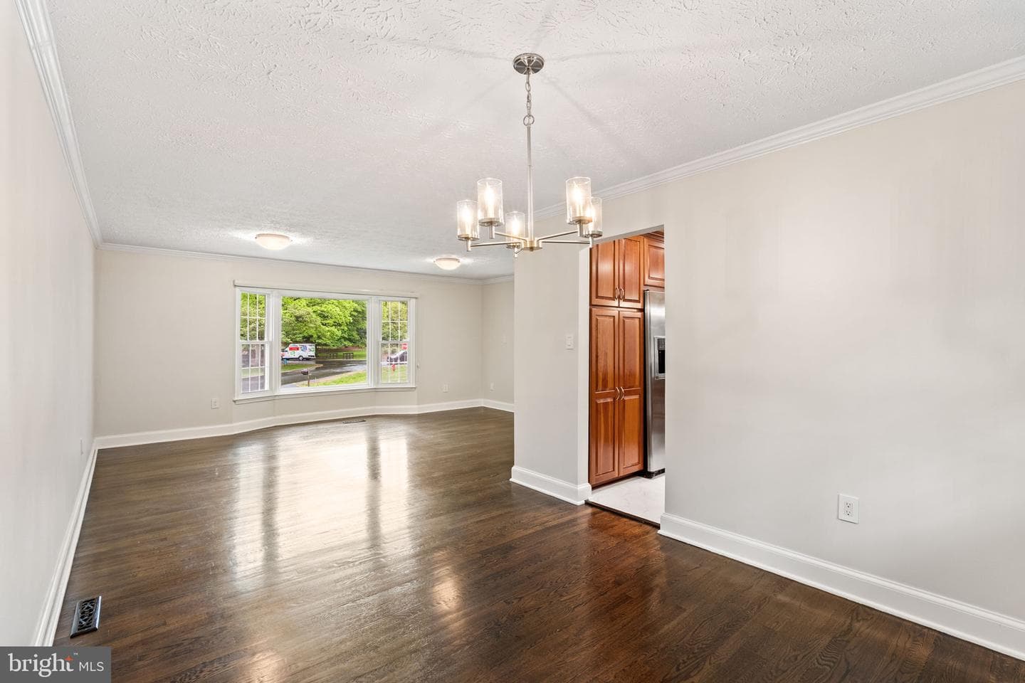 1901 Buckthorn Lane photo 5