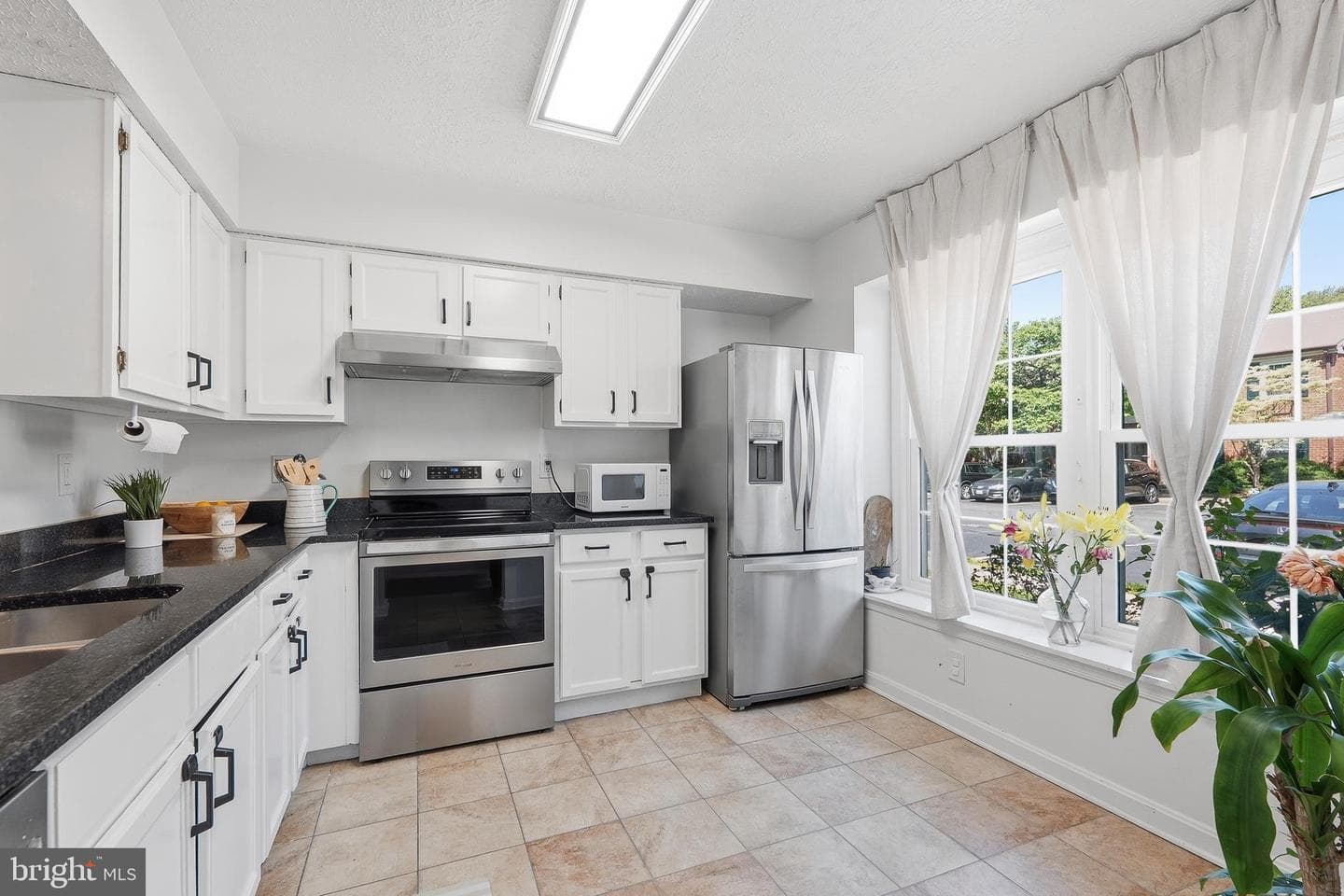 6016 Independence Way photo 2
