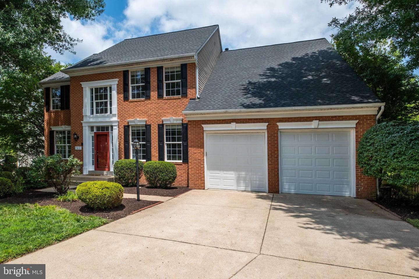 7811 Thornfield Court photo 4