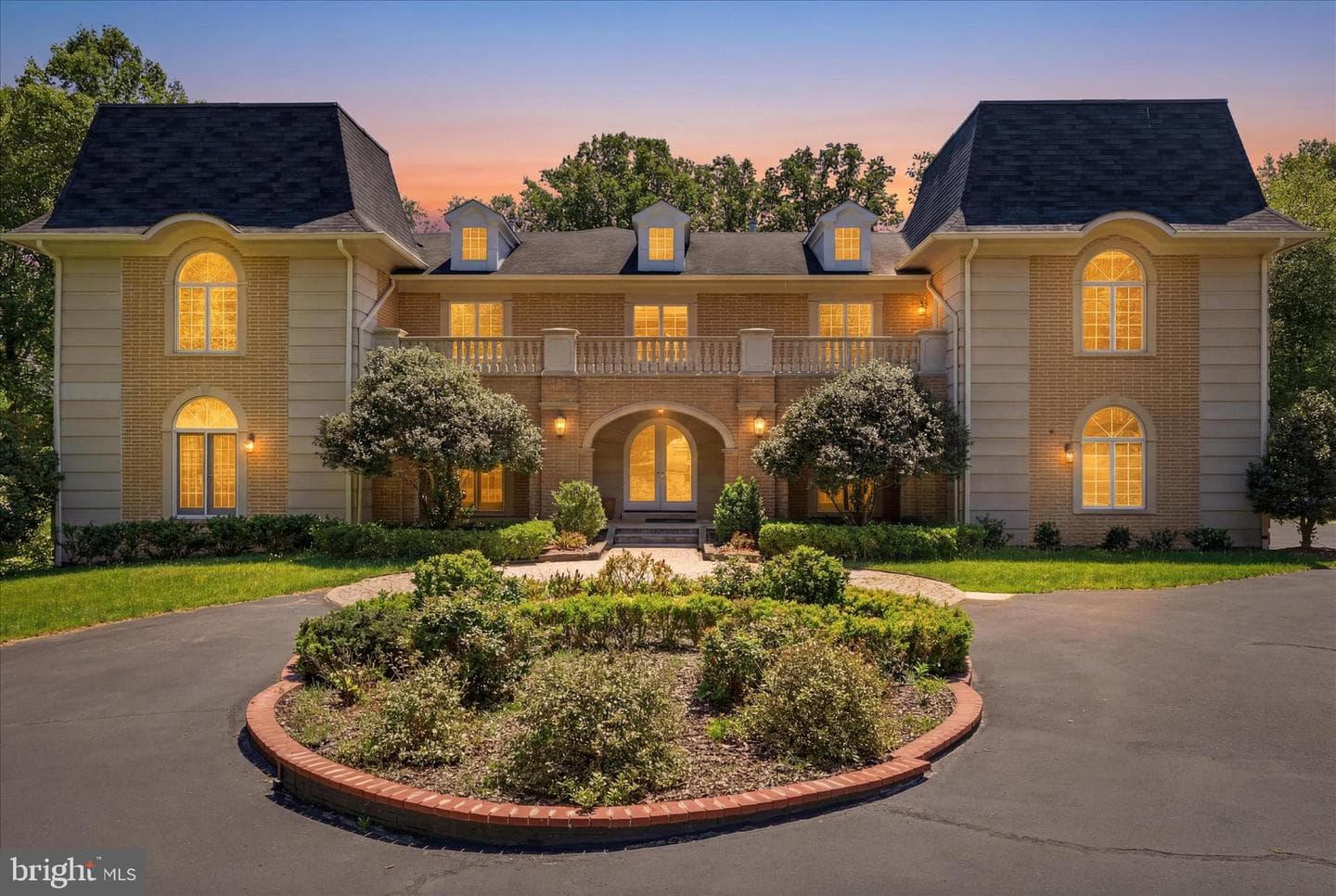 10911 Belgravia Court, Great Falls