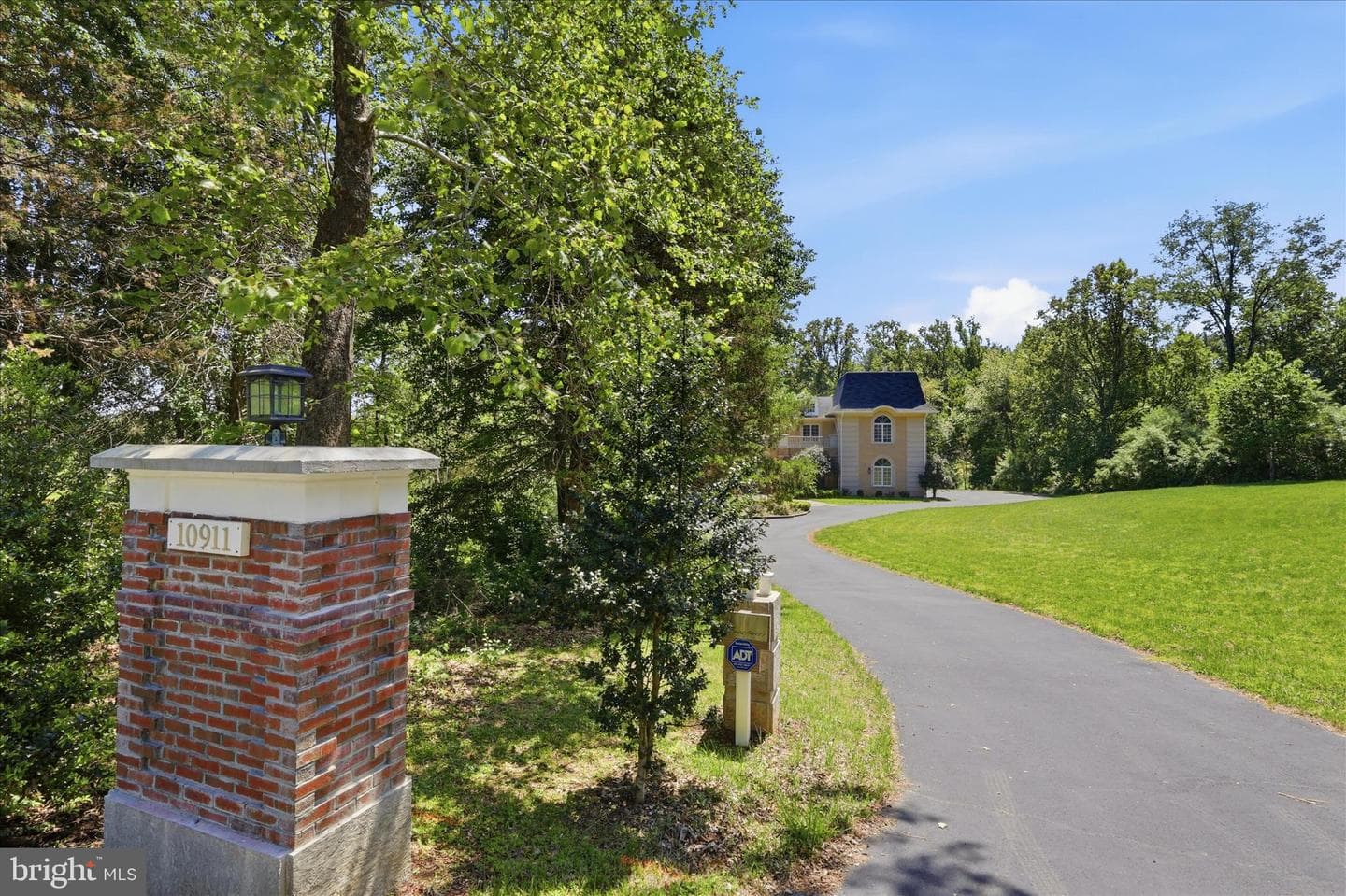 10911 Belgravia Court photo 4