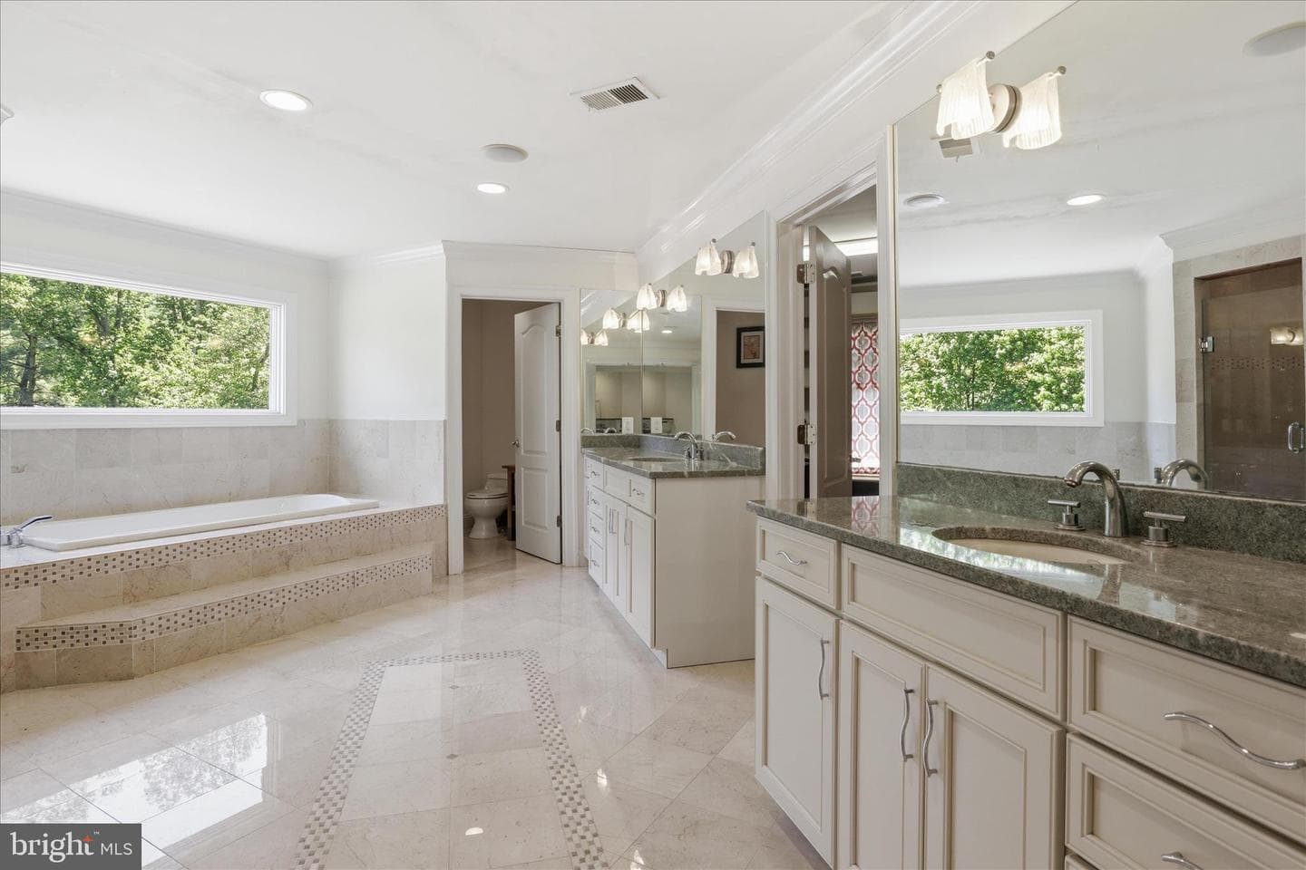 10911 Belgravia Court photo 57