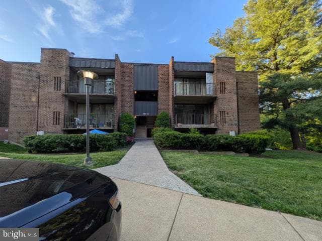 7811 Dassett Court #204