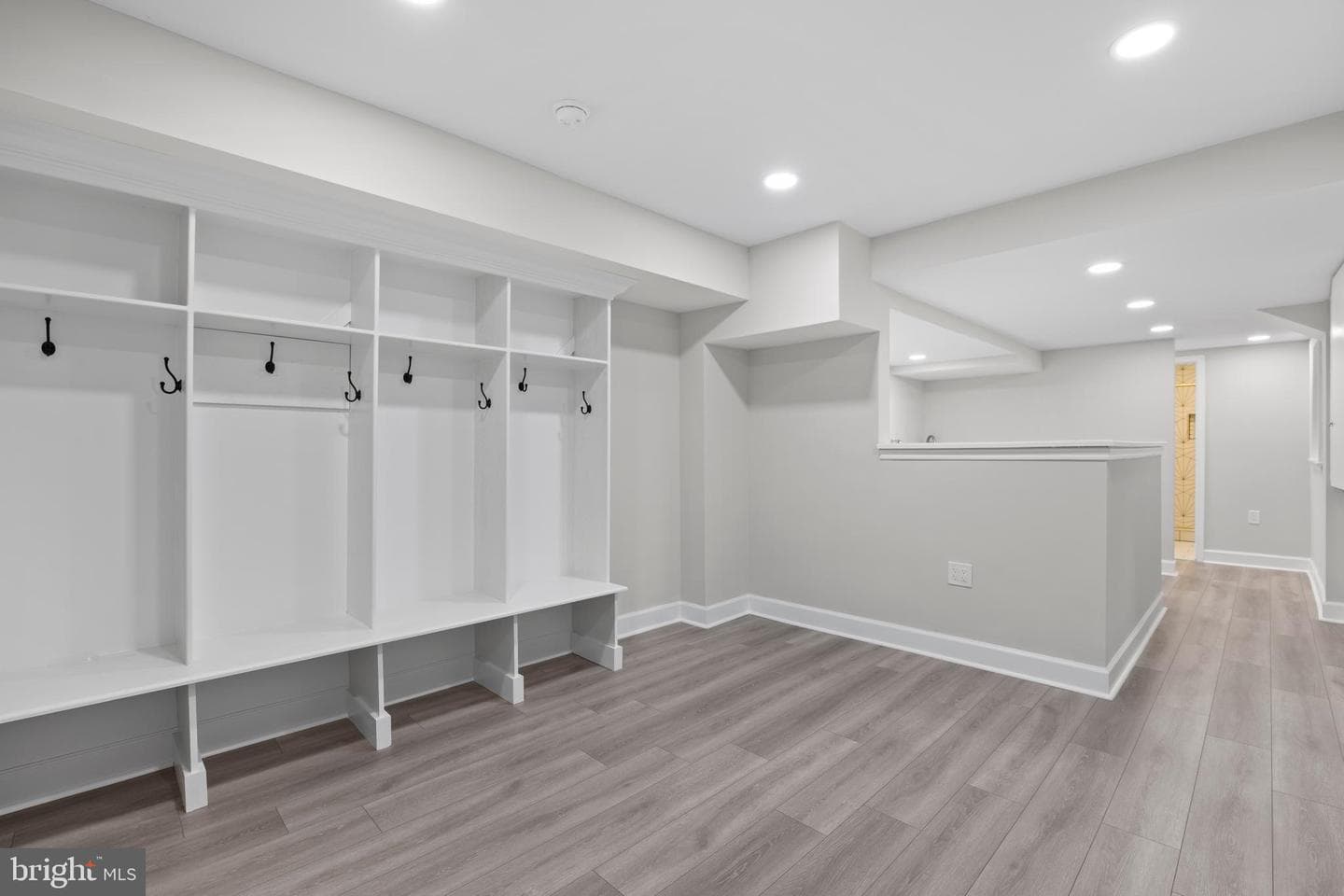 5610 Shade Tree Lane photo 47