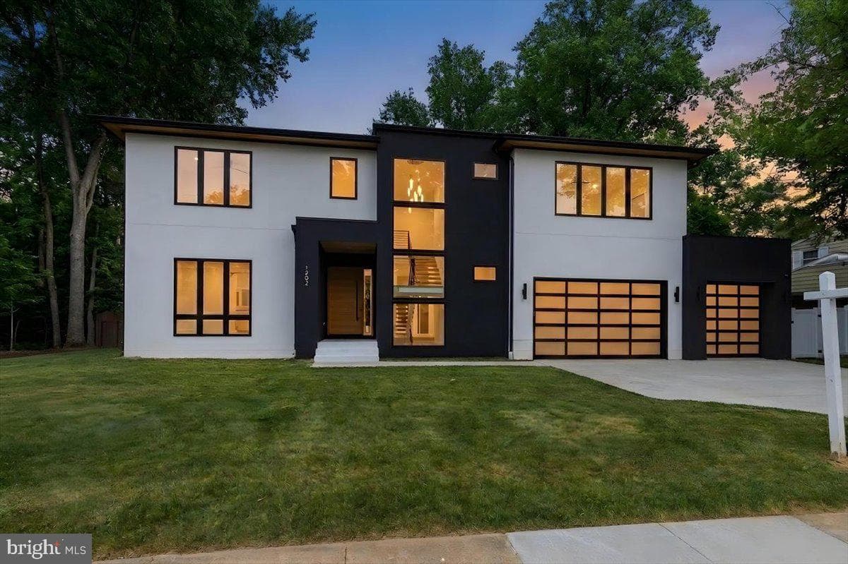 1002 Avery Court SW, Vienna