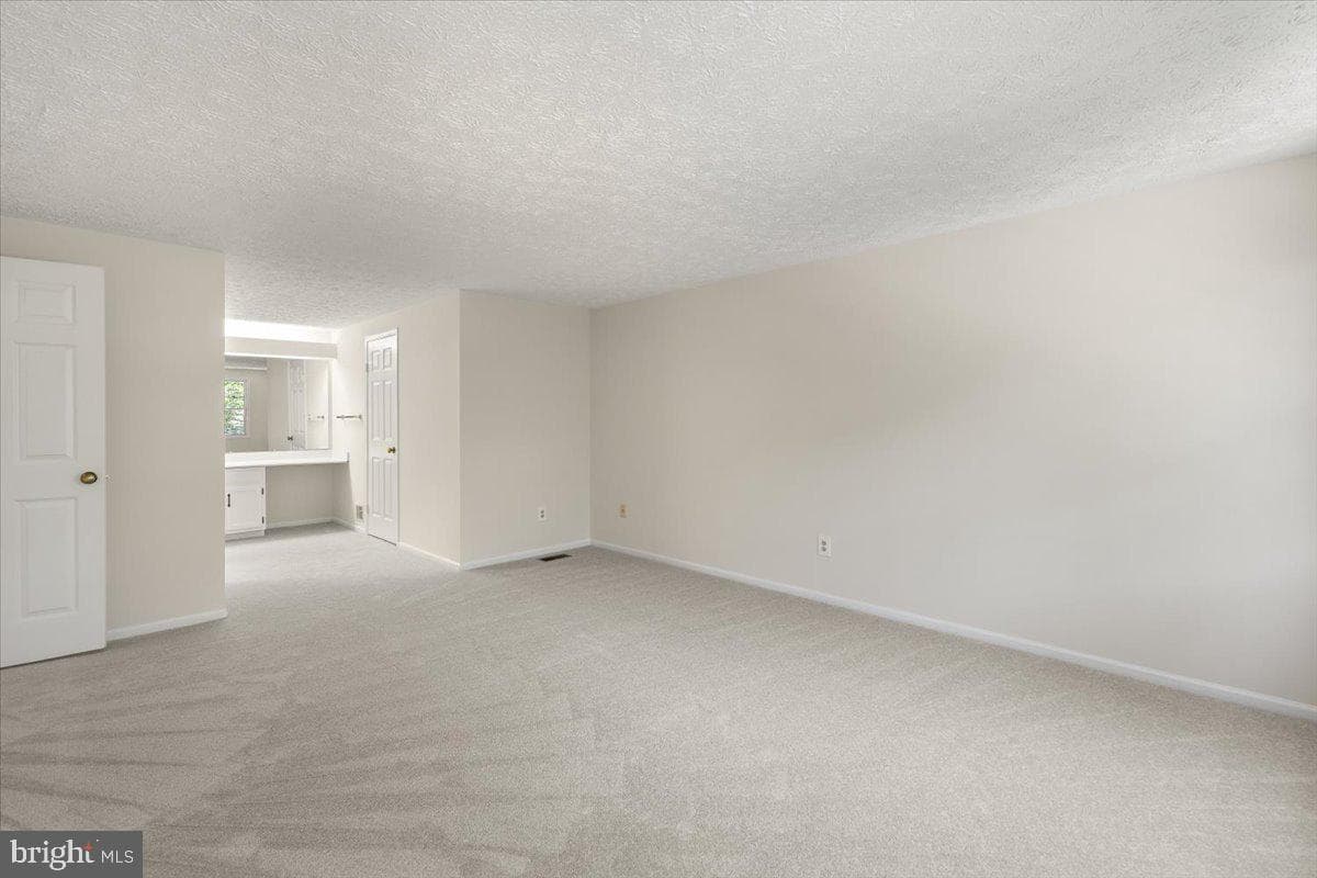 7805 Roundabout Way photo 25