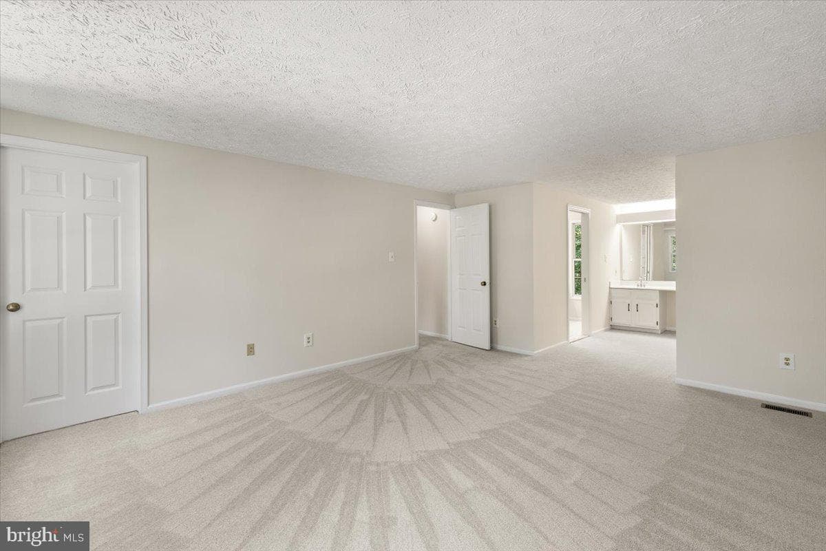 7805 Roundabout Way photo 26