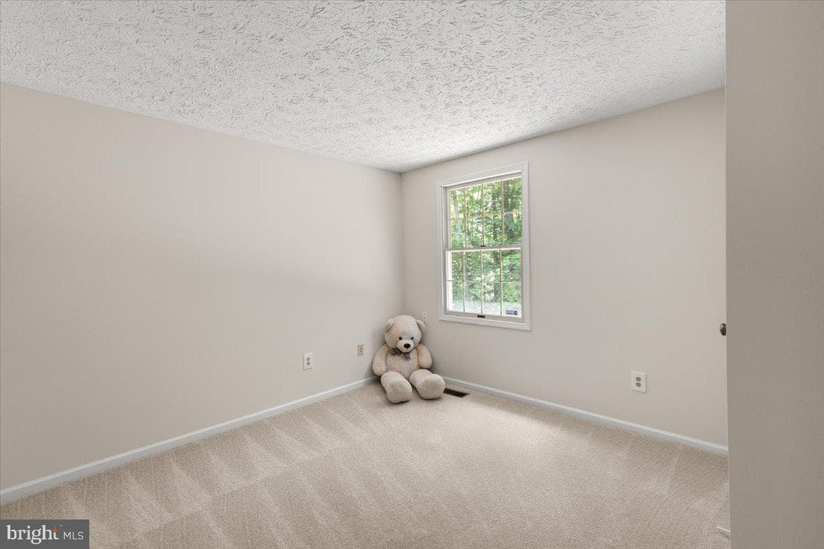 7805 Roundabout Way photo 34