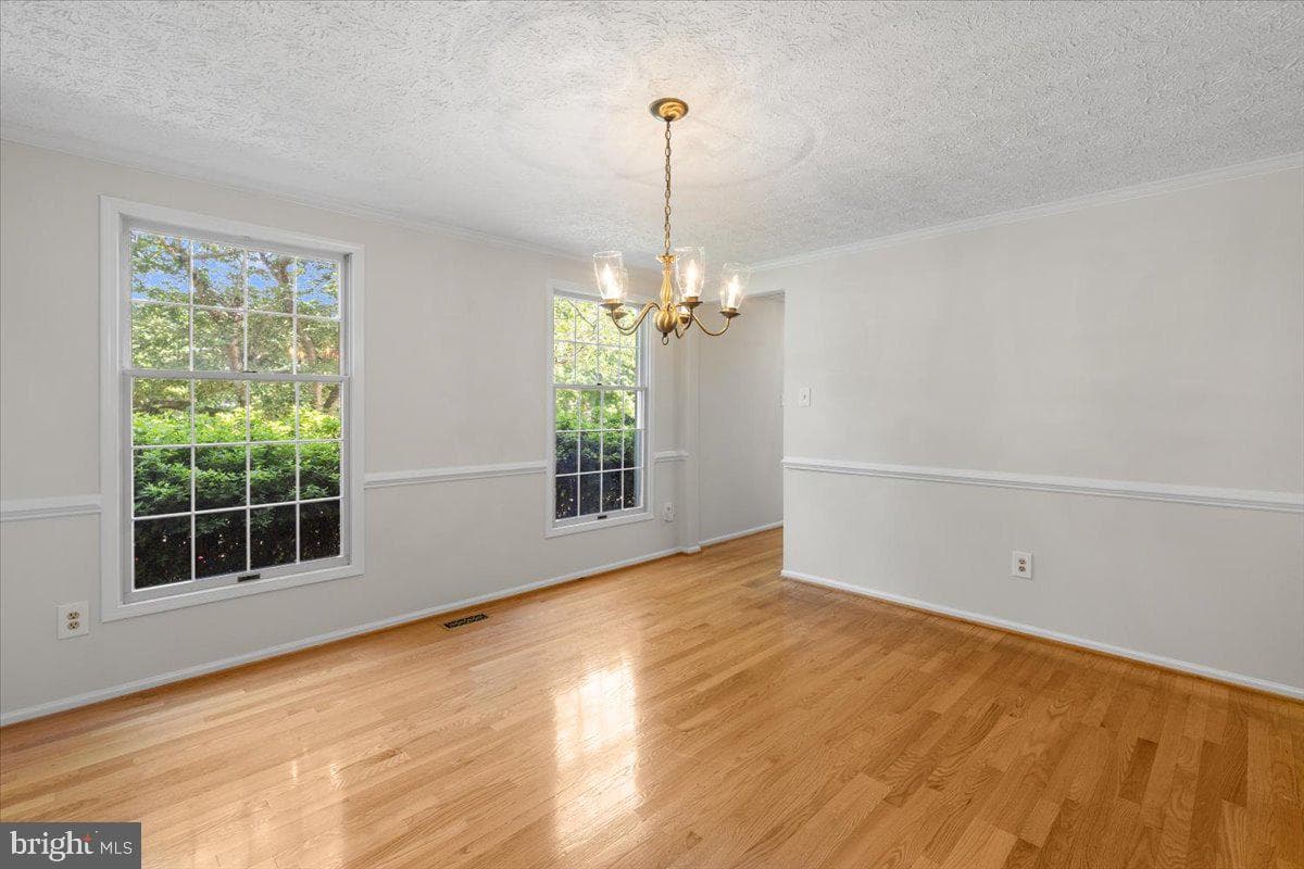 7805 Roundabout Way photo 8