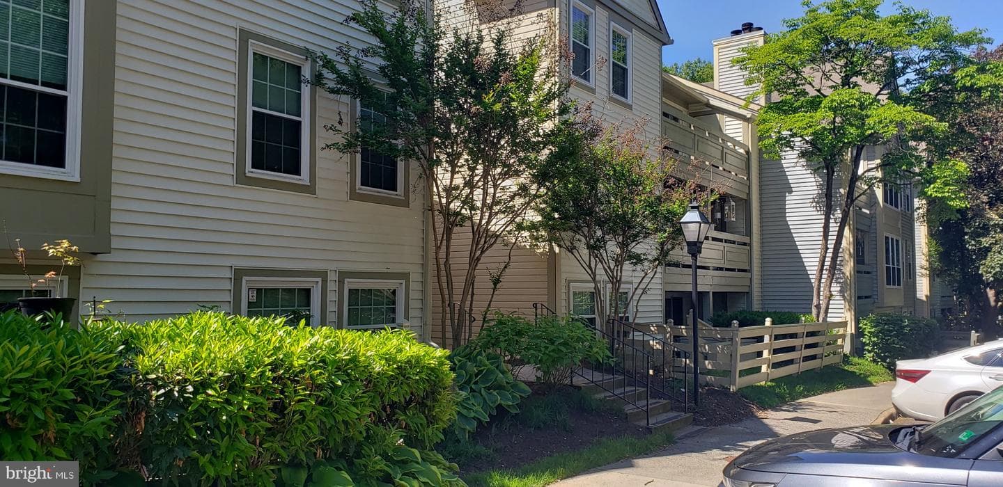 2237 Lovedale Ln # G, Reston