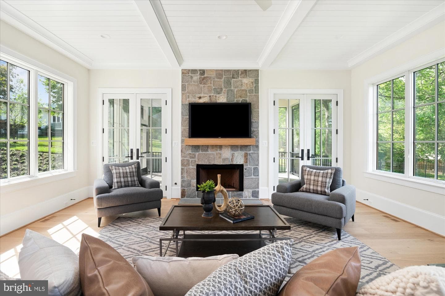 1800 Monza Road photo 18