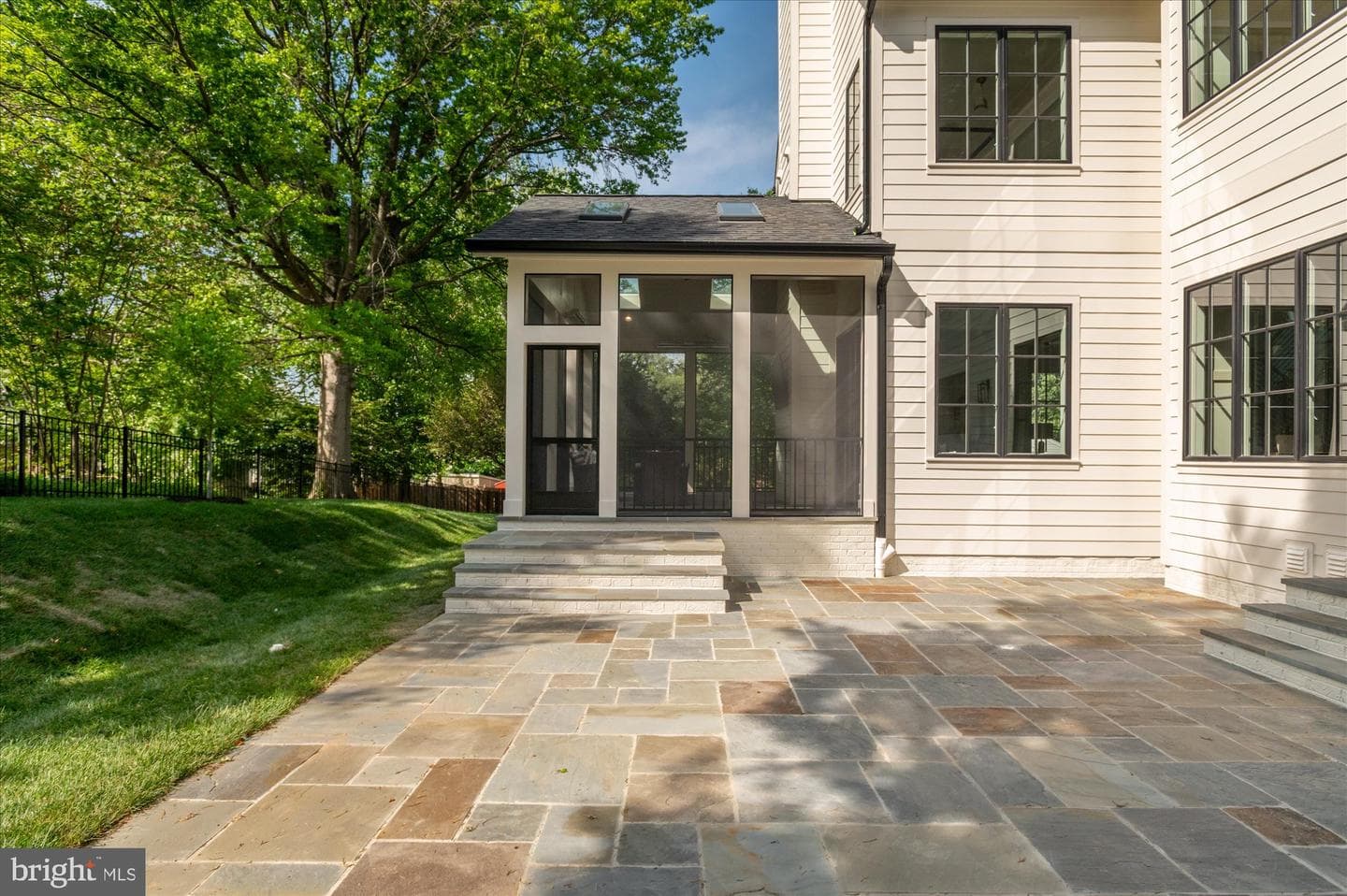 1800 Monza Road photo 70