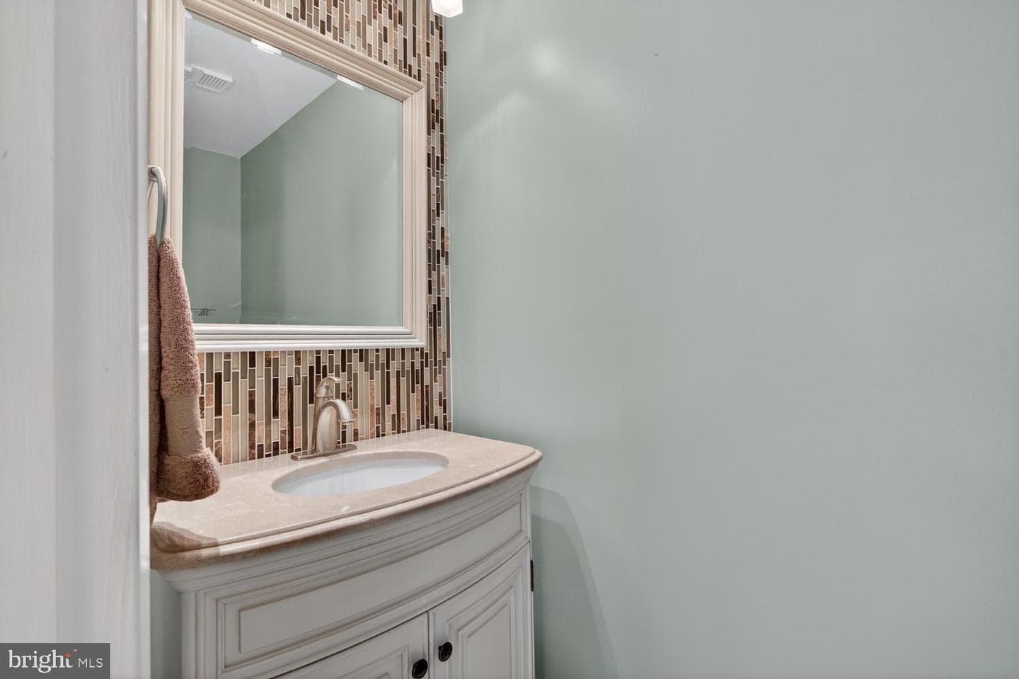 6059 Clerkenwell Court photo 22
