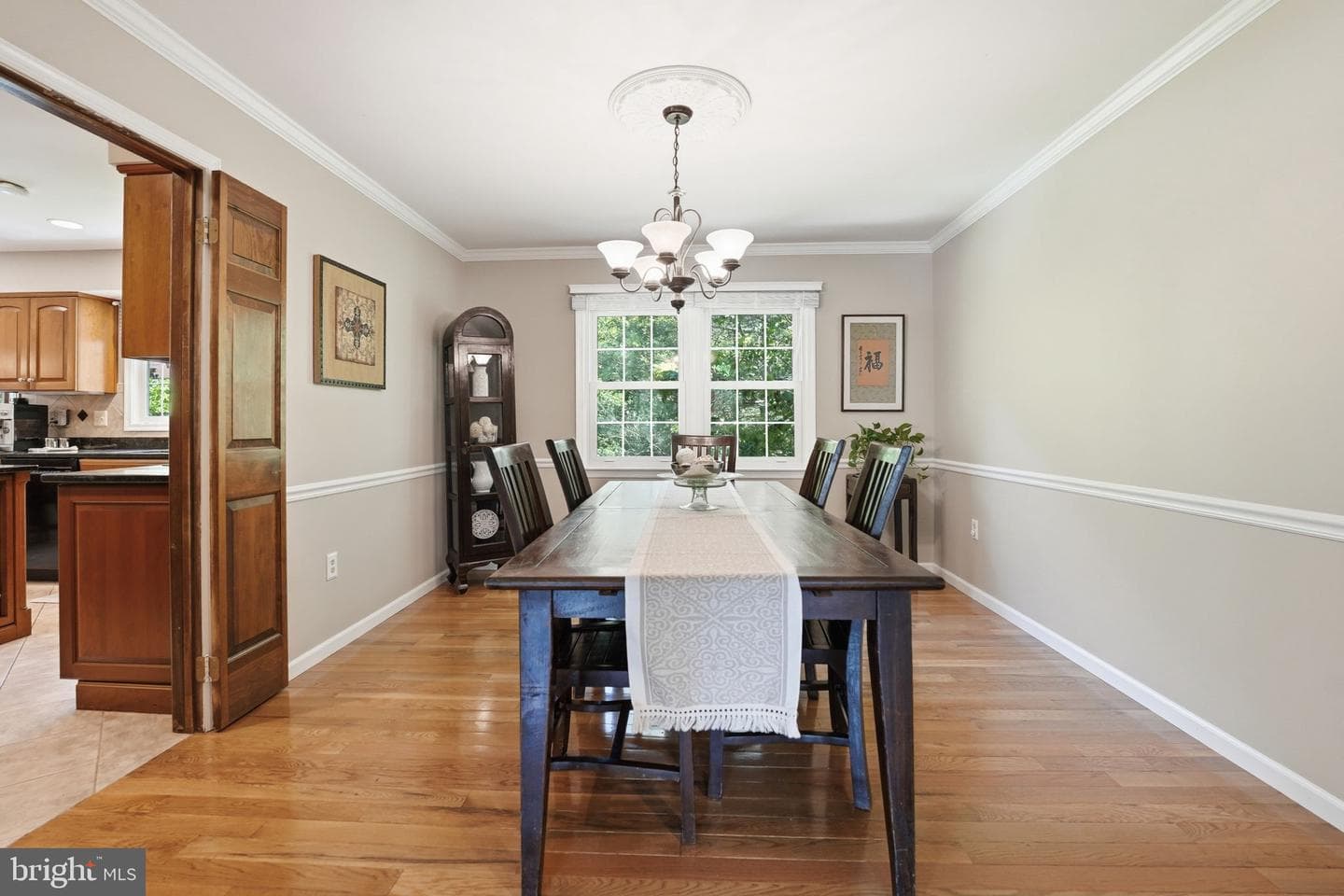5947 Burnside Landing Drive photo 10
