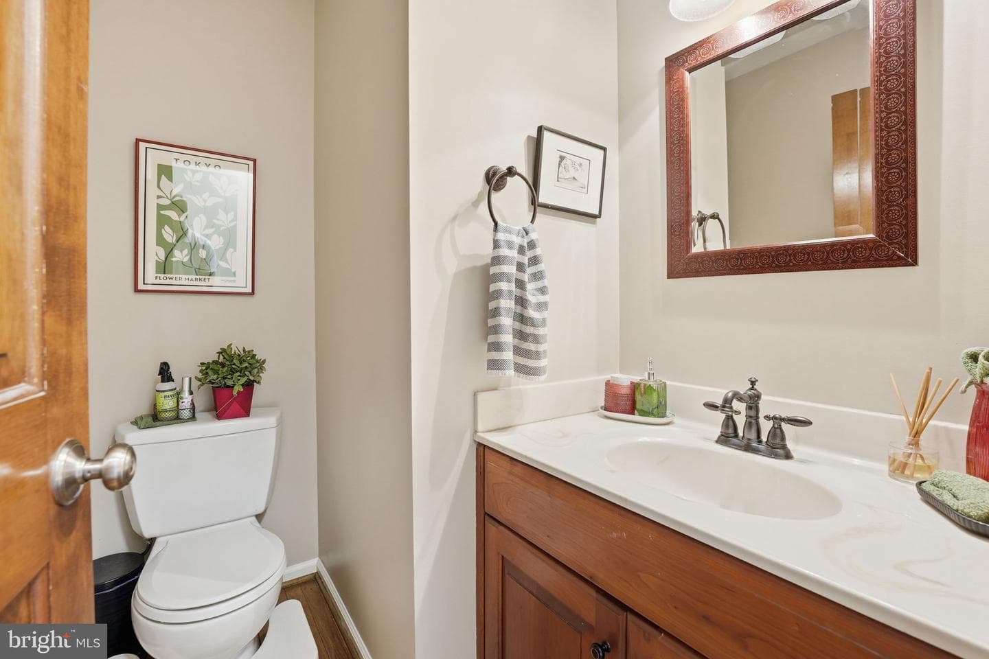 5947 Burnside Landing Drive photo 21