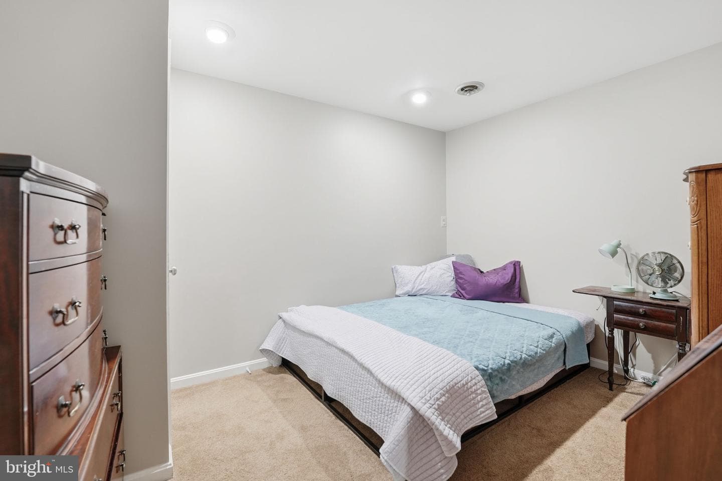 5947 Burnside Landing Drive photo 35