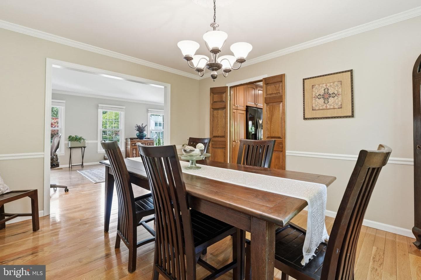 5947 Burnside Landing Drive photo 9