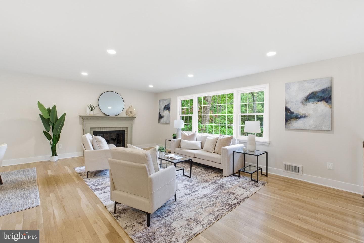 9312 Hamilton Drive photo 4