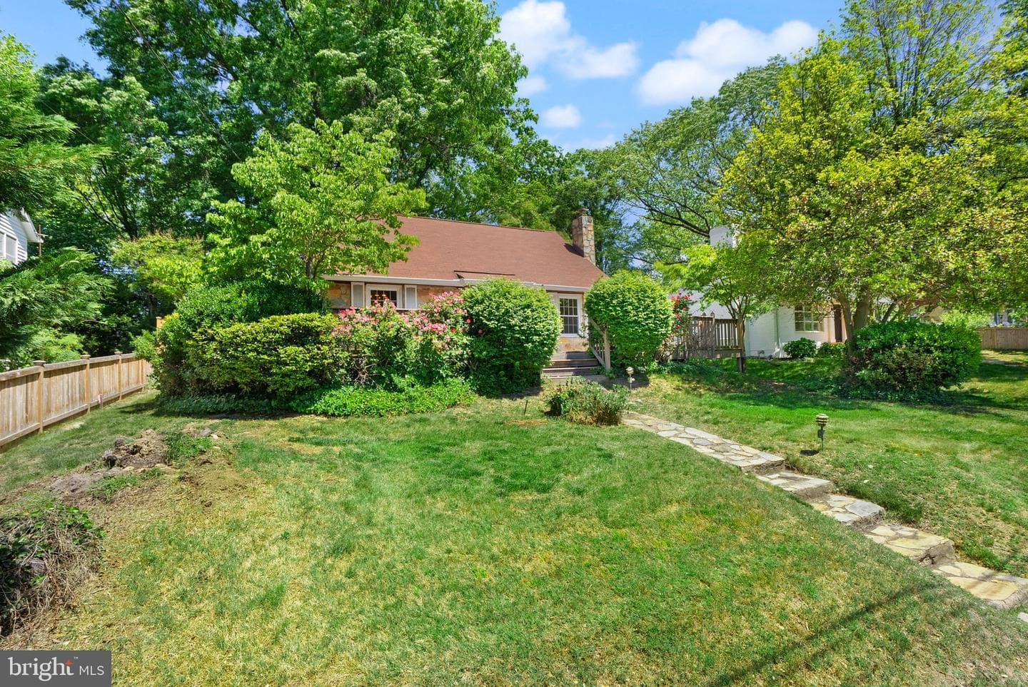 2602 Stone Hedge Drive photo 2