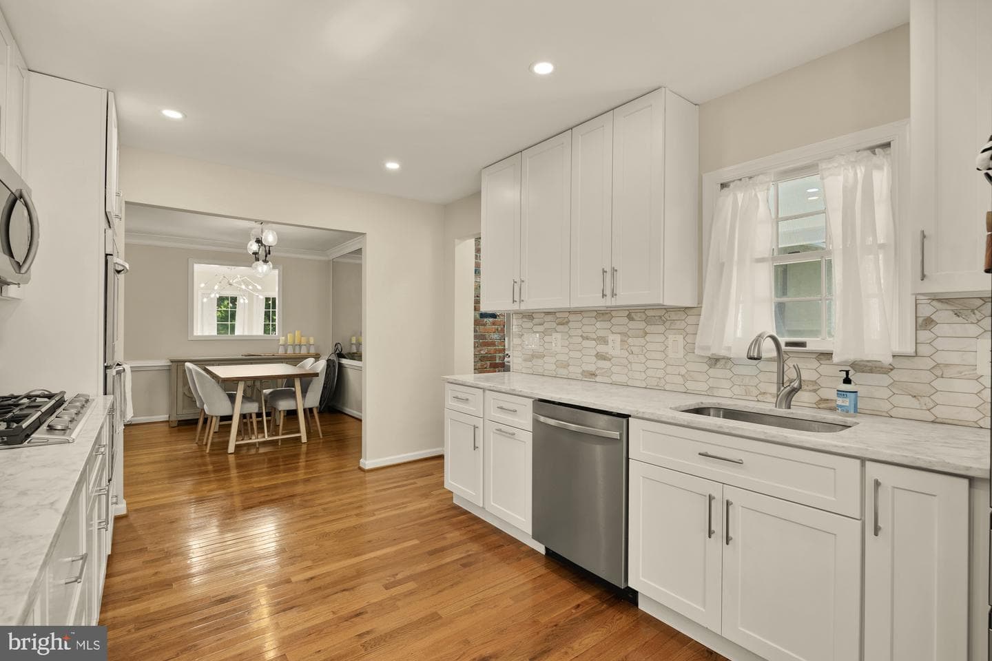 4721 Pickett Road photo 9