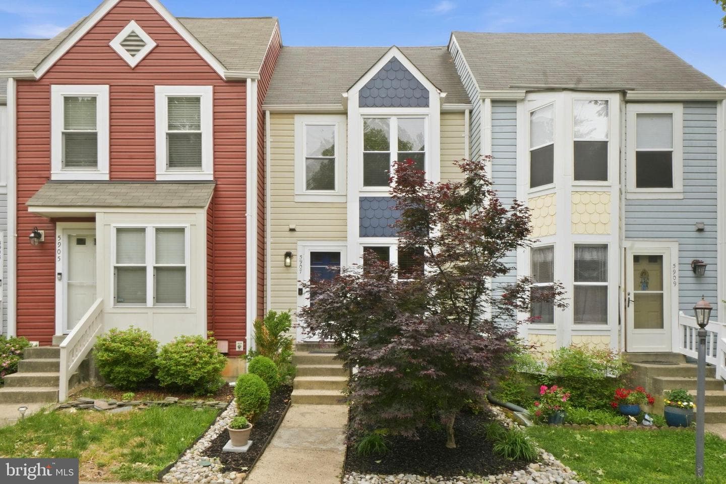 5907 Sir Cambridge Way photo 2