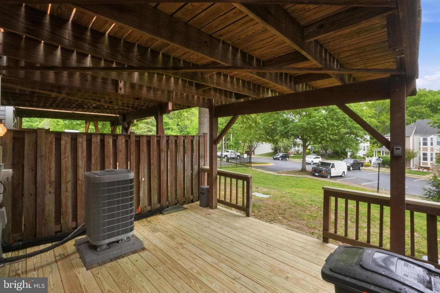 5907 Sir Cambridge Way photo 30