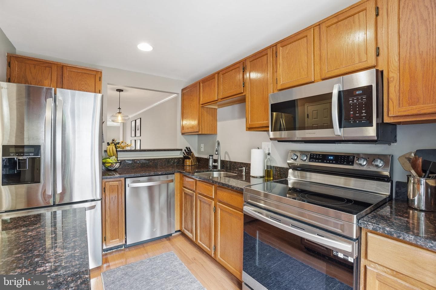 5907 Sir Cambridge Way photo 8