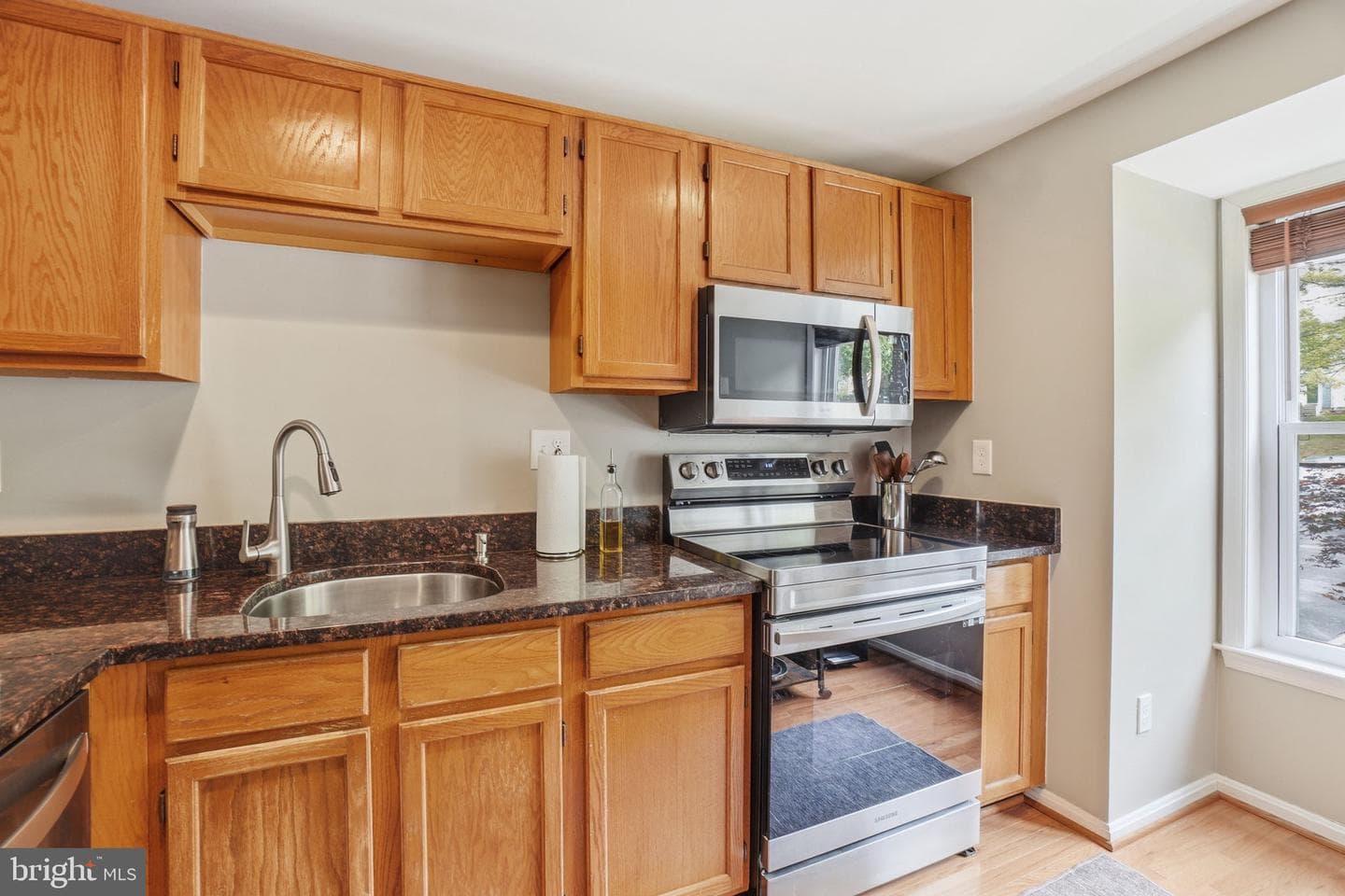 5907 Sir Cambridge Way photo 9