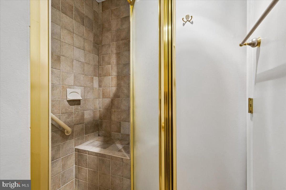 4945 Gainsborough Drive photo 28