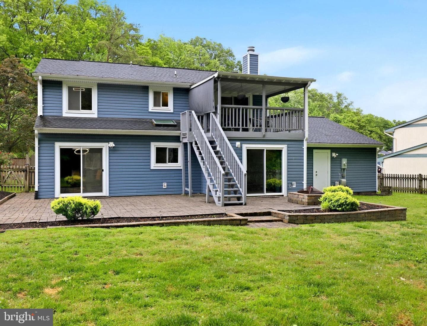 6906 Deer Run Drive photo 2