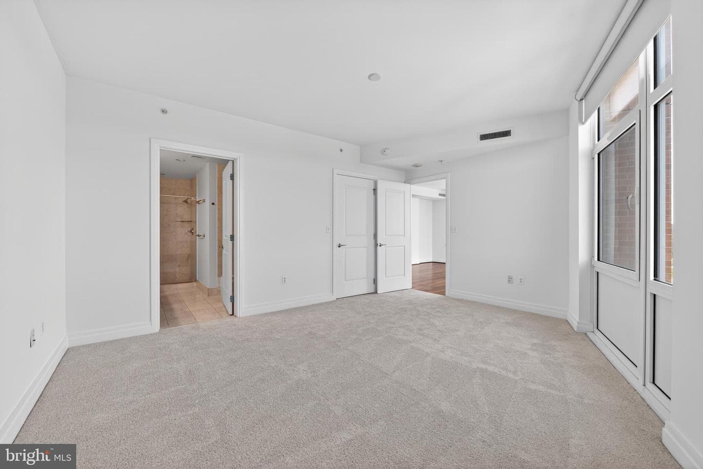 8220 Crestwood Heights #1517 photo 16