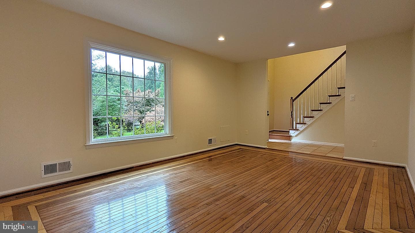 1835 Batten Hollow Road photo 6