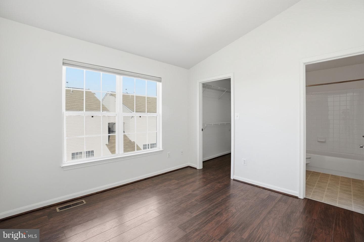 2494 Quick Street #303 photo 11