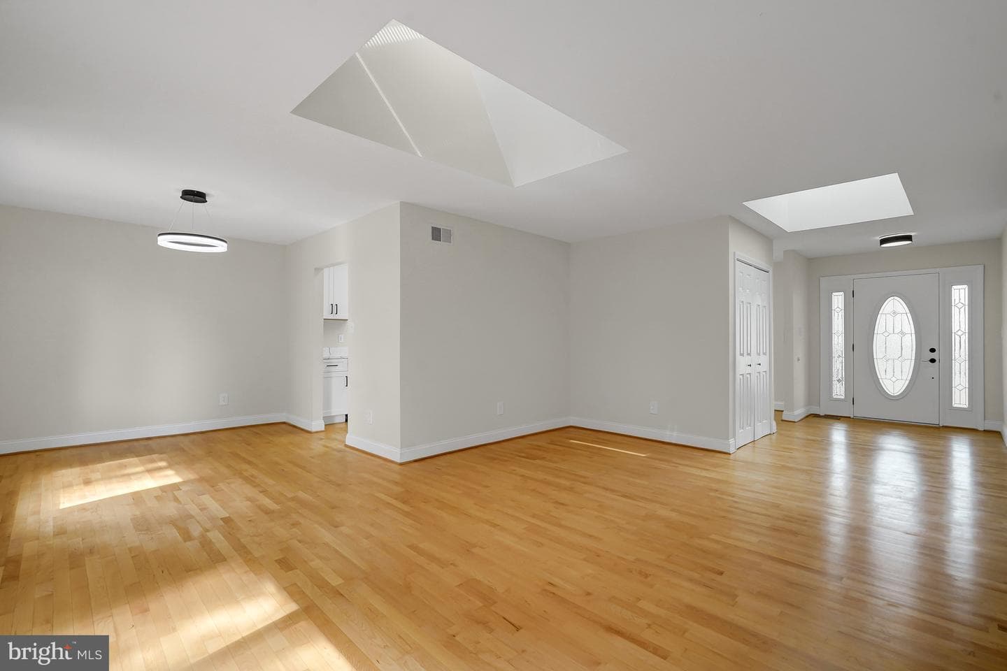 2230 Chestertown Drive photo 9